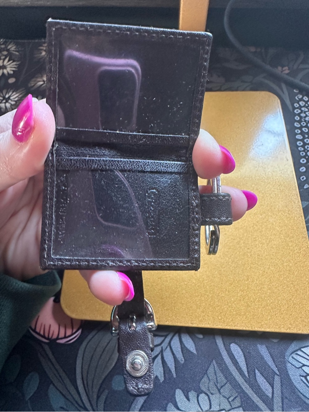 Coach Picture Frame Keychain - Picture 8 of 8